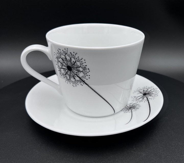 filizanka porcelanowa do kawy.jpg