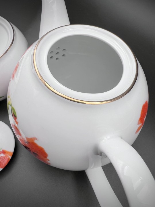 porcelanowy czajnik do herbaty1.jpg