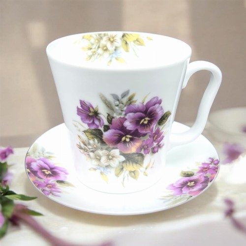 porcelanowy kubek bratki 5.JPG