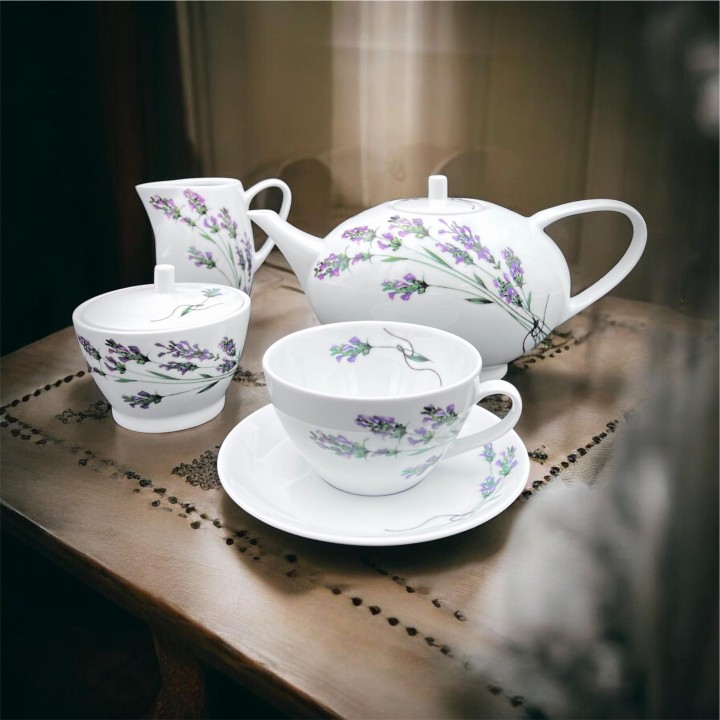 porcelanowa filizanka do herbaty.JPG