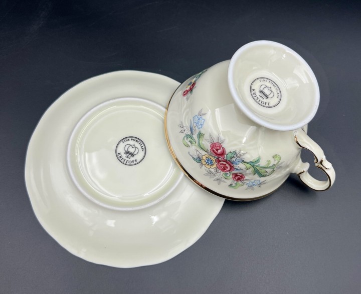 filizanka do herbaty porcelana ecru.jpg