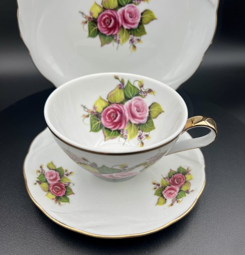 porcelanowy komplet śniadaniowy fiori 1.jpg