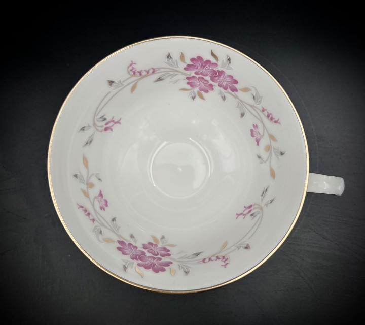 porcelanowa filiżanka do herbaty 3.jpg