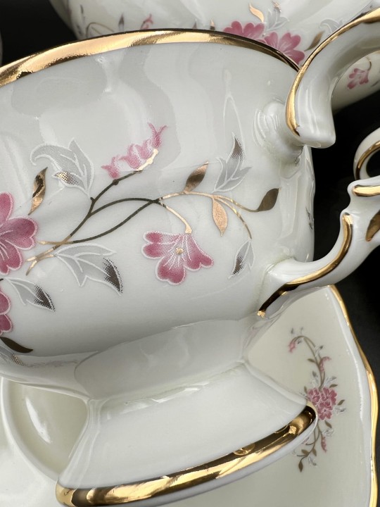 porcelanowa filiżanka do herbaty 4.jpg