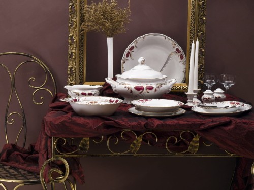porcelanowy Serwis obiadowy.jpg