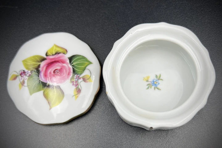 bombonierka porcelana Krzysztof 5.jpg