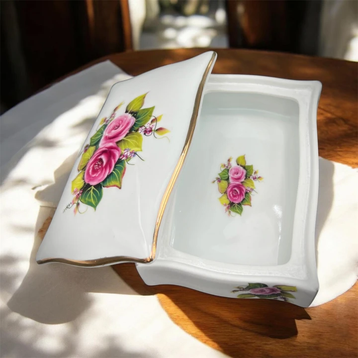 bombonierka porcelan Krzysztof 8.JPG