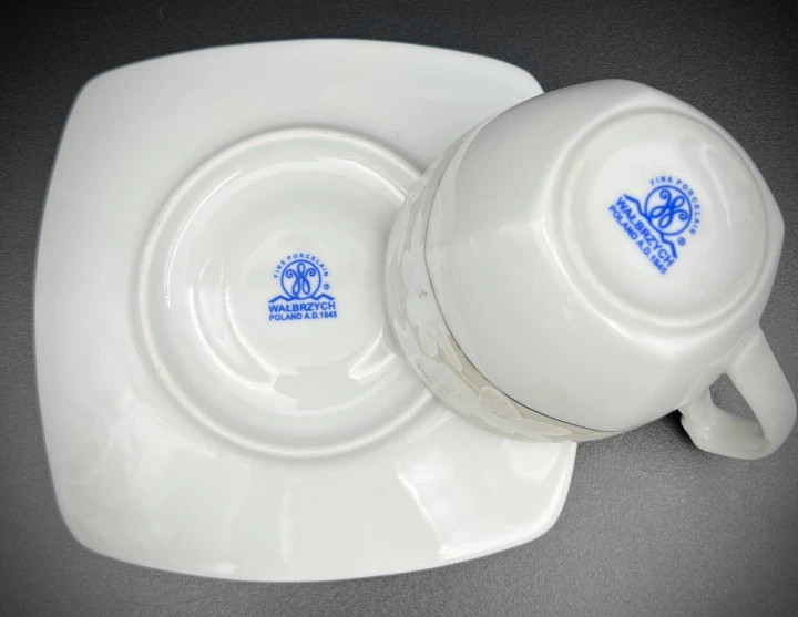 filiżanka do kawy Afrodyta porcelana Wałbrzych 1.jpg