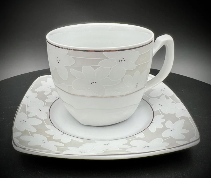 filiżanka do kawy Afrodyta porcelana Wałbrzych.jpg