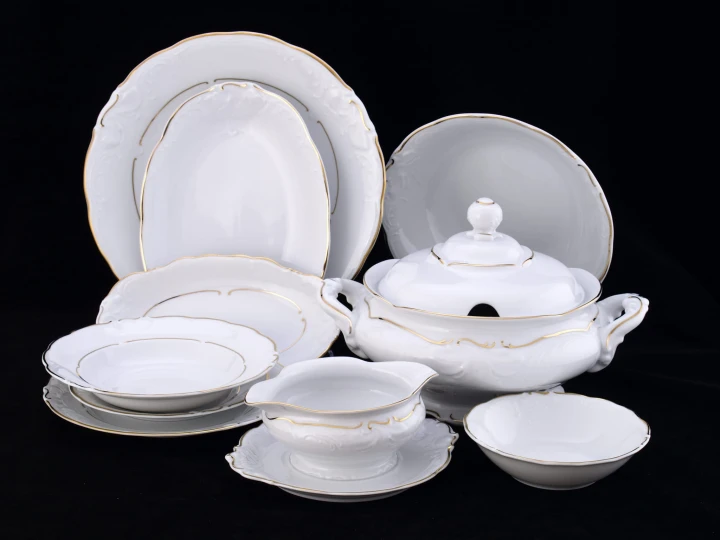 serwis obiadowy na 12 osób porcelana krzysztof.JPG