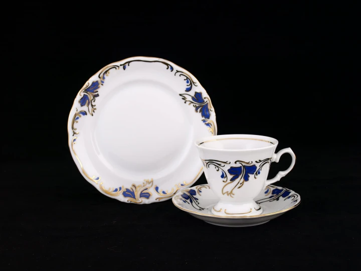 porcelanowy komplet sniadaniowy