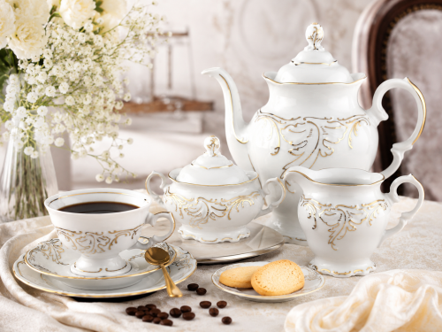 porcelanowy serwis do kawy na 12 osób