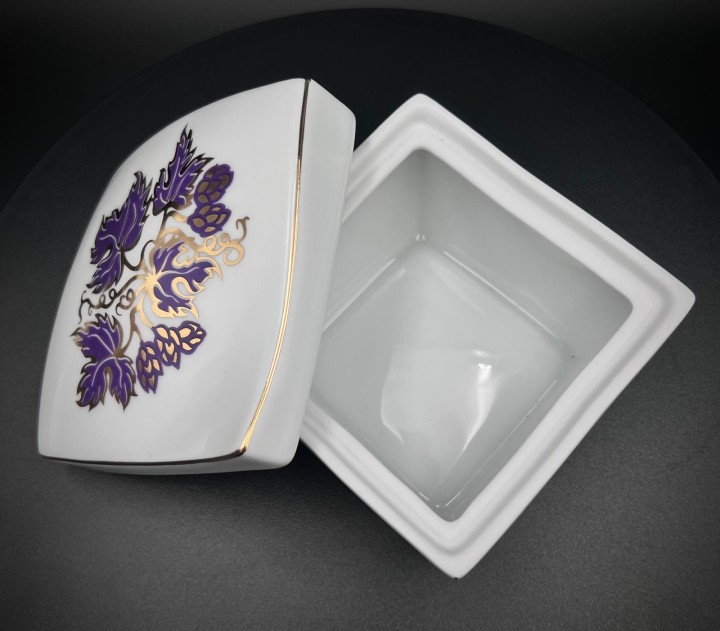 Bombonierka poorcelana Kristoff Wałbrzych 25