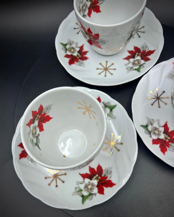 Świąteczna czarka porcelana kristoff Wałbrzych