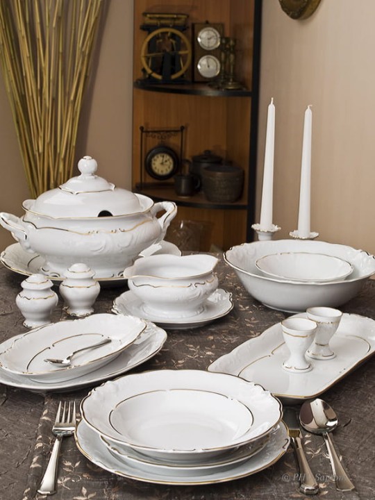 Porcelanowy serwis obiadowy
